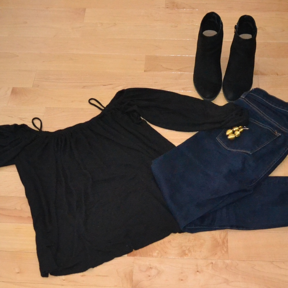 Anthropologie Bailey 44 Open Shoulder, Size S, EUC